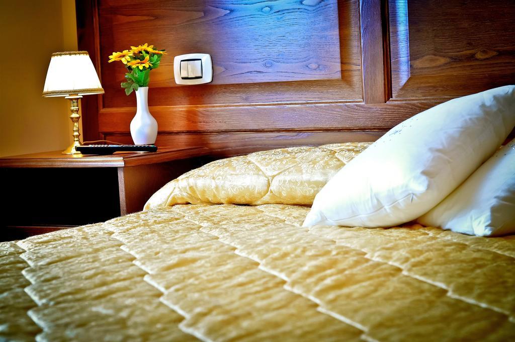 Relais Cavour Hotel Rome Room photo